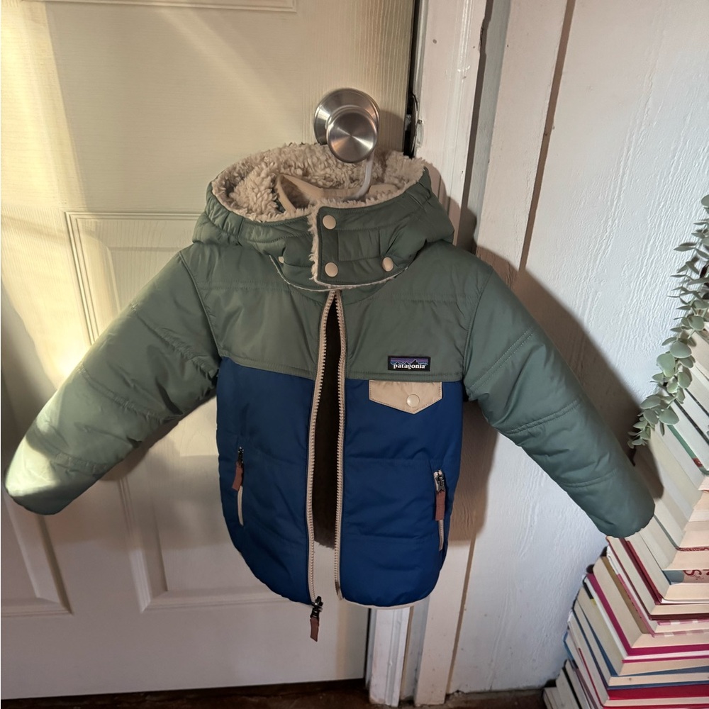 PATAGONIA. Toddler boy coat. 4T.